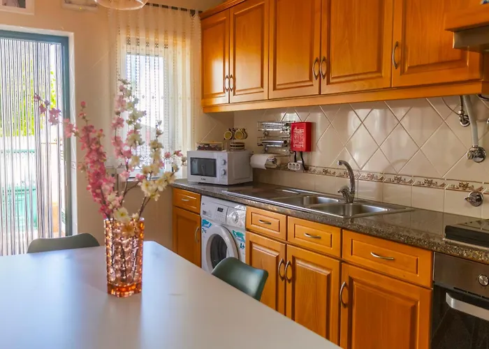 Moradia Valdemar 펜션 나자레